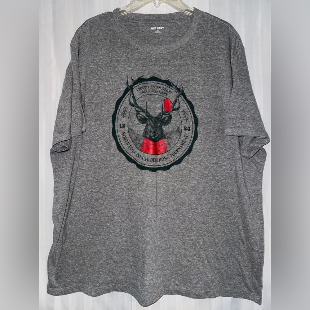 Old Navy Holiday T-Shirt Size XXL
